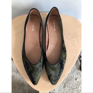All Black Anthropologie green camo calf hair flats. Size 40/9.5